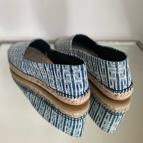 New GIVENCHY ESPADRILLES WITH MONOGRAM 40 $750 - Picture 10 of 13